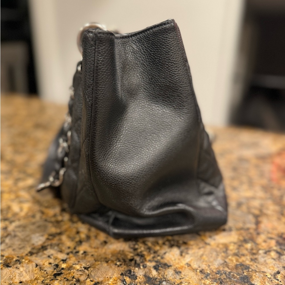 Authentic Chanel - Picture 10 of 15